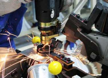 激光防護(hù)問題在國外是如何對(duì)待的？